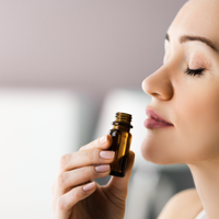 Aromaterapi ile Cilt Bakımı: Ruhunuza ve Cildinize Dokunan Doğal Ritüeller